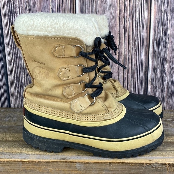 Woman’s Sorel Caribou Tan & Black Snow Boots- Size 7